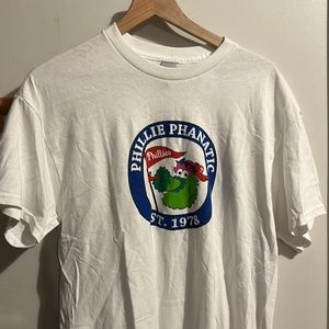 phillies t shirt